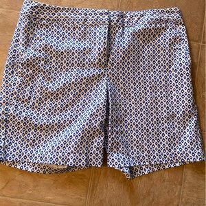 IZOD women’s golf shorts - size 6 - great blue and white pattern; 7inch inseam